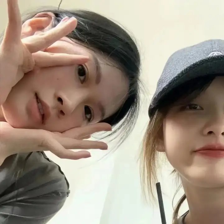 灵欲相通姊妹花